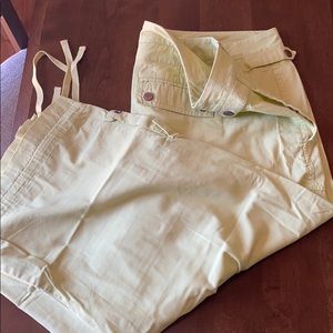 %100 cotton capris ! Excellent condition